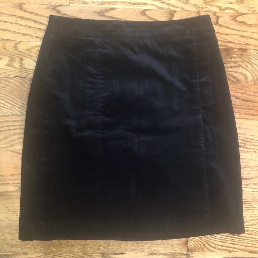 New Ann Taylor black velvet skirt